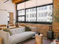 LIVN West Loop Chicago Hotels near Douglas Park