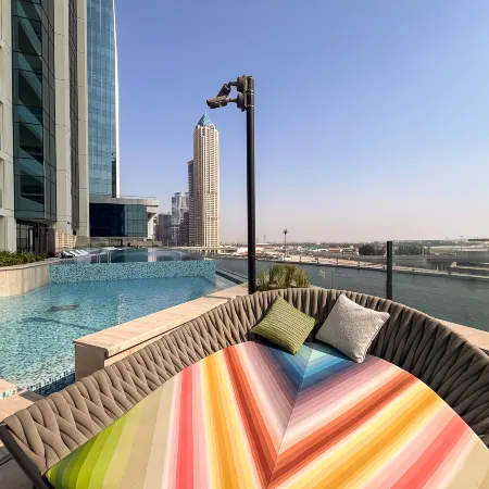 Cozy Luxury 1BR Apt in Business Bay