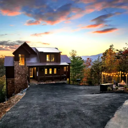 The Grand Sumeru | Near Sevierville, Pigeon Forge