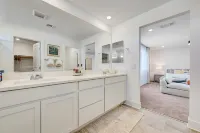 Near Strip •Beautiful 6BR8 Beds•New Furniture - Villas