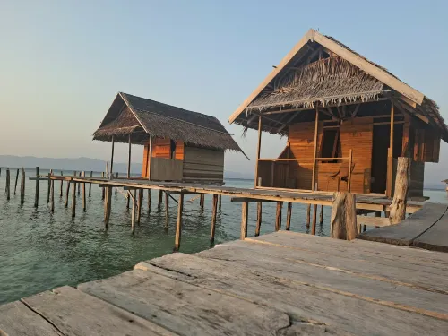 Kombrof Homestay Raja Ampat & Dive Center - breakfast