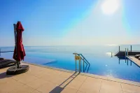 More Than Sokcho Lighthouse Branch