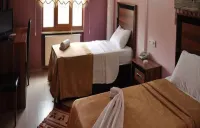 Dogramaci Hotel โรงแรมใน