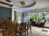 PLATINUM TEN MILE Hotels in Insein