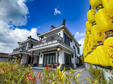 Longlai Kezhan Hotels in Mae Hong Son