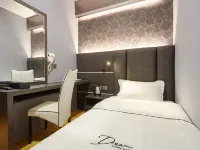 Dream Luxury Hotel Hotels in Muar