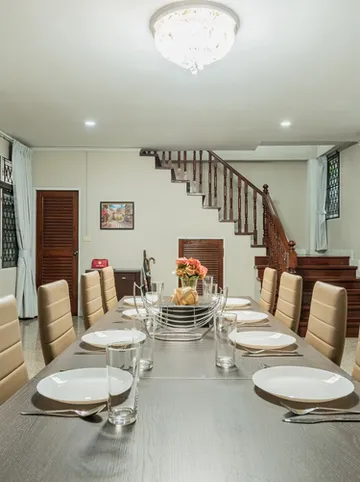 รูปภาพของUrban Grace