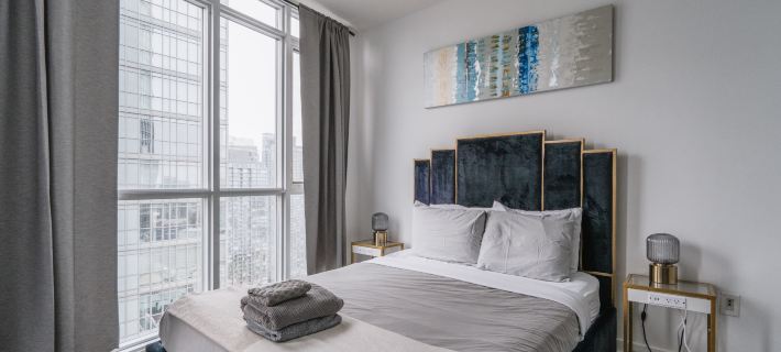 Downtown Toronto luxury condos Hotels in Toronto