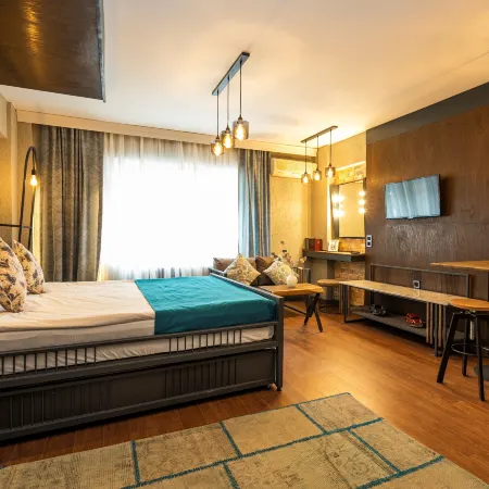 Cube Suites