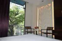 D’Wharf Hotel