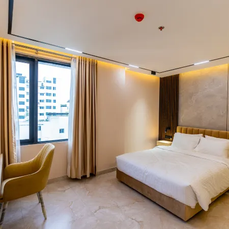 Monsoon Courtyard Luxury Hotel