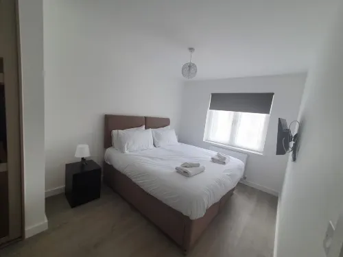 Stylish Home close 2 City Centre & Rail Station - Apartments