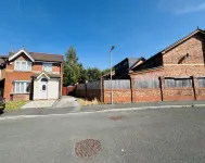 4BR 2BA+2WC | WiFi | Driveway | 7 Beds | Bolton - parking