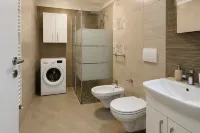 Deluxe by Hillside Apartments - Homestay