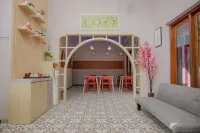 Livy House by Yurooms.id Hotels in Sananwetan