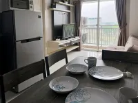 MODERn Trivium Apt 1BR dengan Wi-Fi, Kolam Renang & Gym
