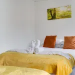 홈슬리 게스트 룸스 - 셀프 체크인  호텔