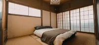 Japanese modern traditional house. 4 mins to Station& sea. Pets ok. 130 m2, max 6 people 銚子電鐵犬吠站附近的飯店