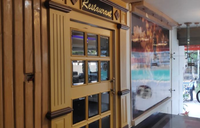 Hotel Rajhans International
