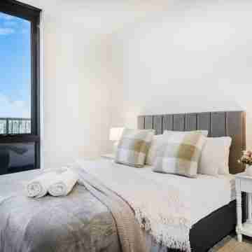 Stylish 1BR Apt in Ivanhoe with Free Parking Rooms