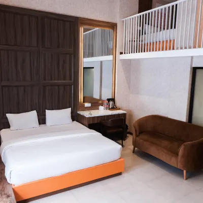 Trix House Hotels near MX Mall Malang