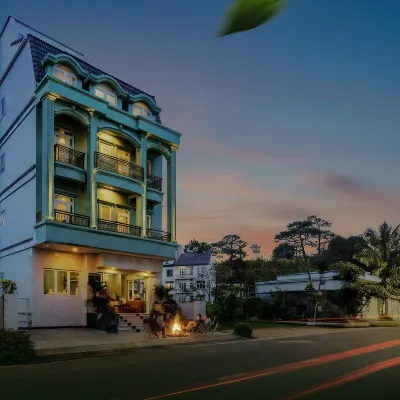 Bee Luxury Hotel Dalat Hotels near Datanla Waterfall