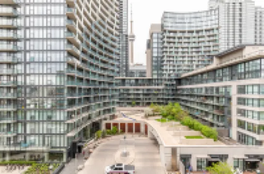 RivetStays - The Parade 1