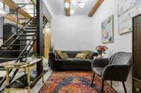 Lumina spacious 2-levels apart Hotels in 