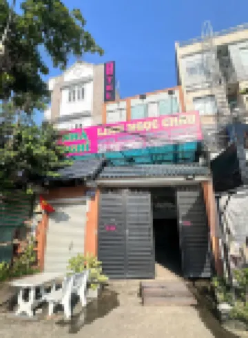 LINH NGOC CHAU HOTEL Hotel berhampiran Chua Vinh Phuoc