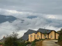 Phong Lai Mountain Homestay - Ta Xua Peak View Hotels in 