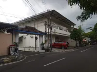 OYO 95103 Madiun Dkost Syariah