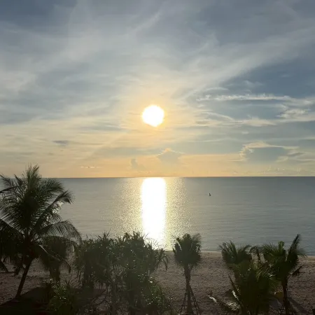 Sunrio Beach Hotel