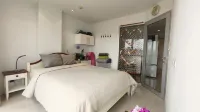 Mae Phim Beachside 1BR Condo | Rooftop Sea View Pool - Apartments