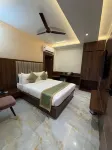 Wormwood Synergy Varanasi - جاكوزي