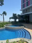Apartment Bella Pakuwon City Mall | Direct Pool by Maxotel - Infinity Pools