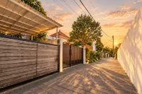 Private Pool Villa in Babakan, Canggu · Nusa Havens - مطابخ