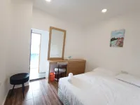 Shoreline Guesthouse - Pensions