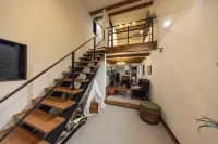 【Antiques Gifu Station East】Entire Villa for up to 10 Guests | 10-Min Walk from JR Gifu Station Hotel di 