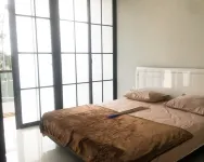 Sweet home & Rooms - East Asia 17/27, Greenlake City Hotels in Cipondoh