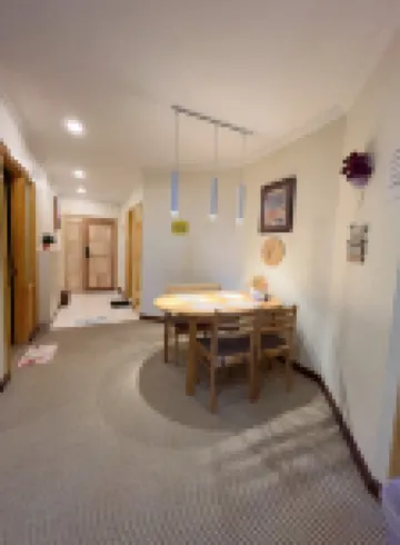 古晉河景陽台房 下樓吃海鮮 上樓看遊船