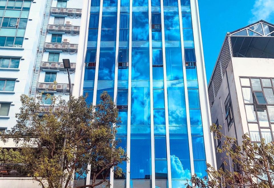 2. SNite 호텔..