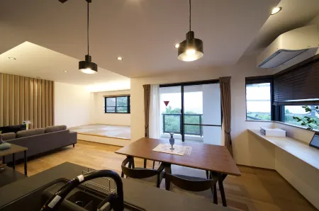 LAGUNA OKINAWA Beachfront YAKA Отели в г. Кин