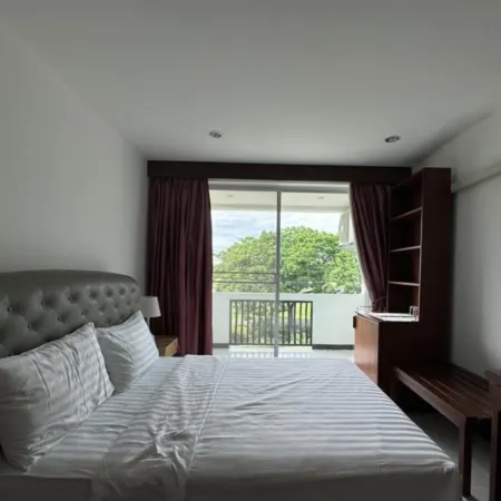 NJ Inthai Hotel