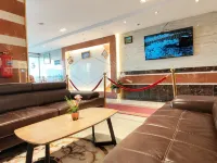 Al-Fursan United Hotel, Al-Faisaliah Hotel in zona Centro Commerciale N2 Mall