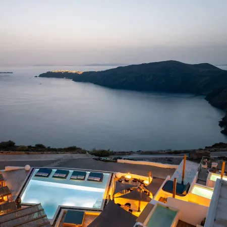 Amaze Suites