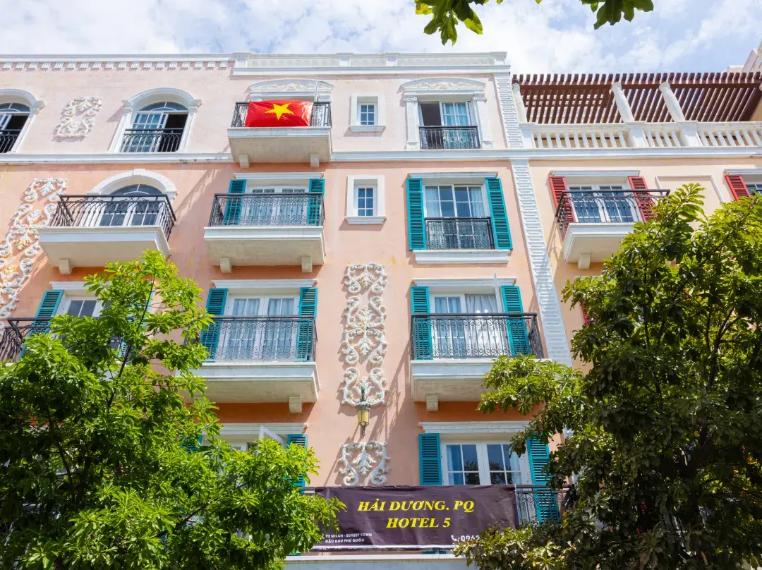 Hai Duong. Pq Hotel 5 - Phú Quốc