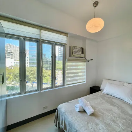 Cozy BGC Venice Grand Canal Staycation