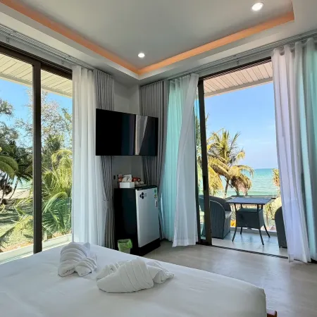 Sunrio Beach Hotel