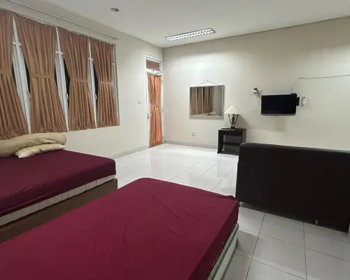 Collection O near Taman Semanggi formerly Mulia Residence Hotel dekat Teater JKT48