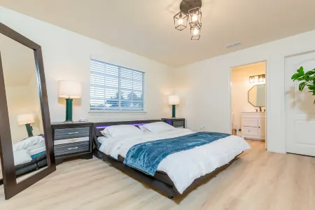 Elegant Pasadena Retreat – Prime Comfort Awaits